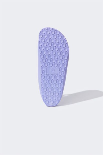 Сланцы на плоской подошве для женщин