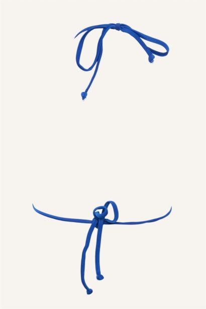 توب بكيني قصة عادية