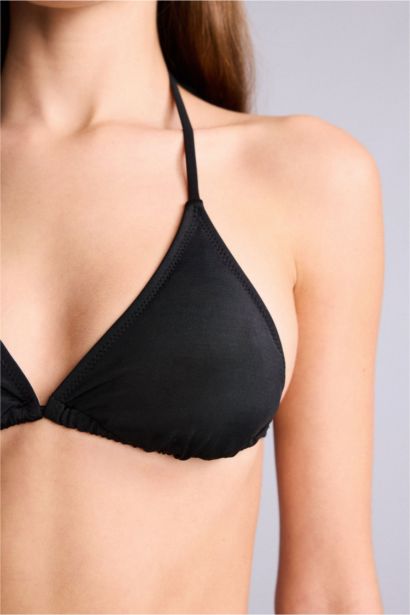 توب بكيني قصة عادية