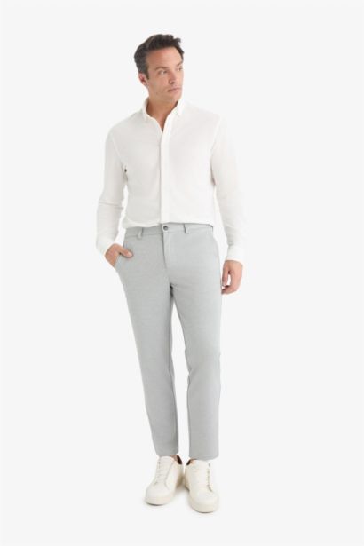 بنطلون جوجر فيت برجل عادية