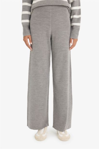 Трикотажные брюки Flare Fit