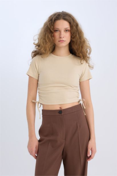 T-shirt Slim fit à col rond en coton côtelé à manches courtes