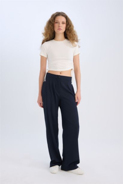 تيشيرت نص ردن مضلع مخصر بياخة مستديرة