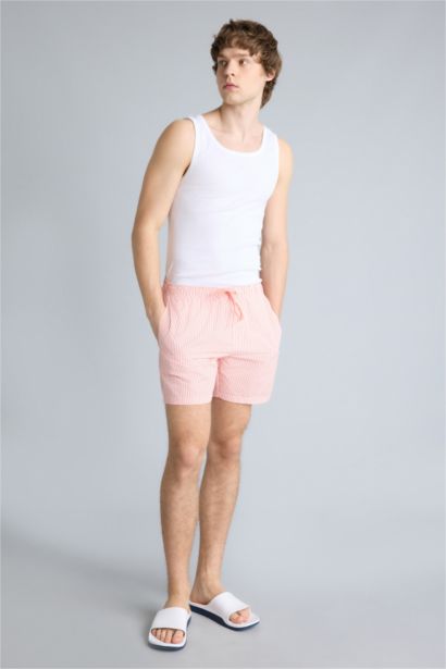 شورت سباحة قصير مخطط ببطانة شبكية