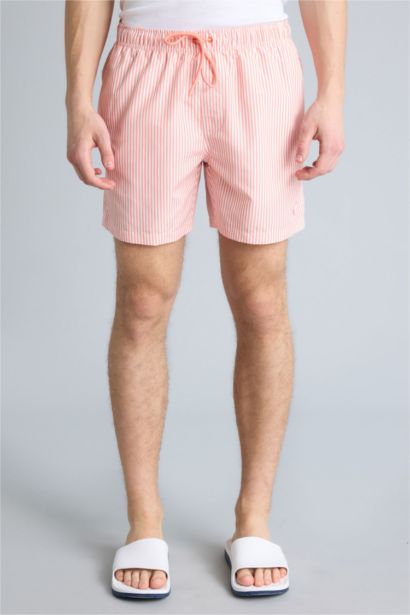 شورت سباحة قصير مخطط ببطانة شبكية