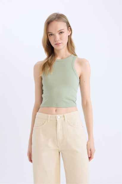 تانك توب مضلع سليم فيت بياقة هالتر