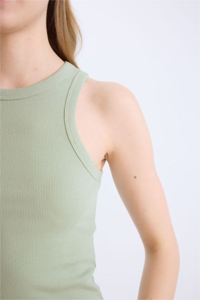 تانك توب مضلع سليم فيت بياقة هالتر