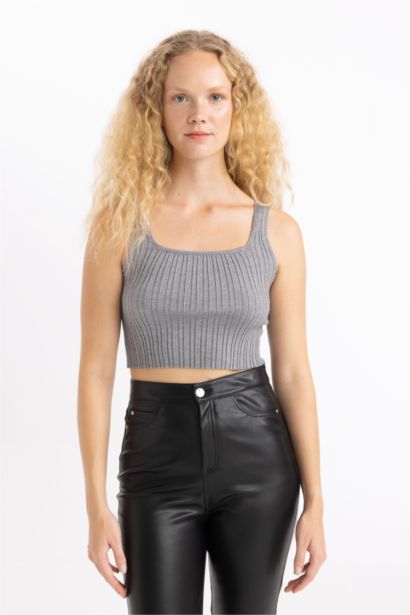 كروب توب مضلع سليم فيت برقبة مربعة