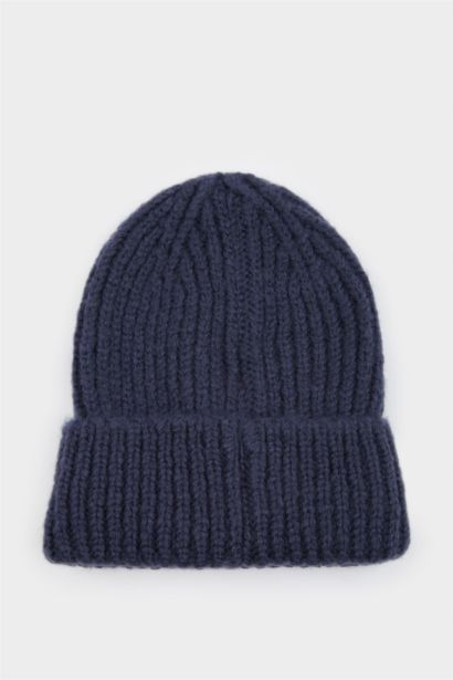 قبعة بيريه رجالي منسوجة