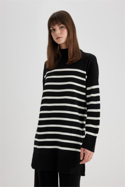 Relax Fit Striped Turtleneck Pullover Tunic