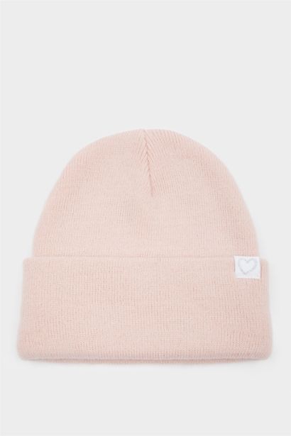 قبعة بيريه بناتي