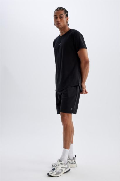 Slim Fit