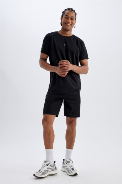 Slim Fit Dar Kesim Sporcu Standart Paça Şort
