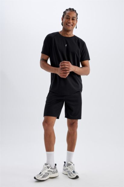Slim Fit