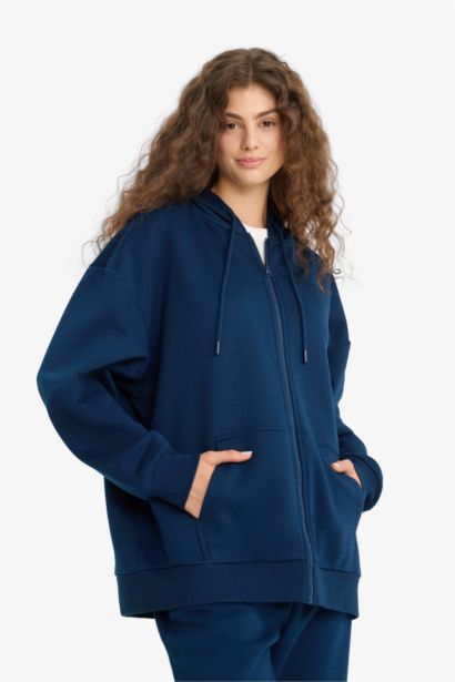 Оверсайз широкий крой с капюшоном из толстой ткани кардиган