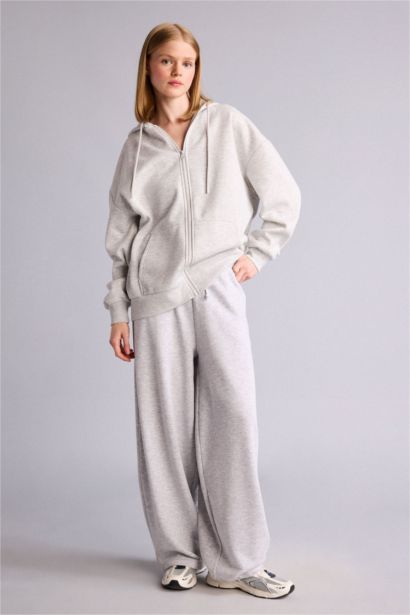 Oversize Fit Thick Fabric Zip-Up Hoodie