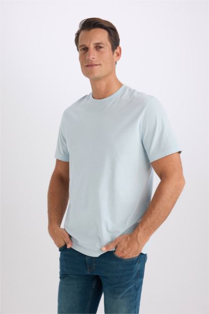 New Regular Fit Crew Neck Basic T-Shirt
