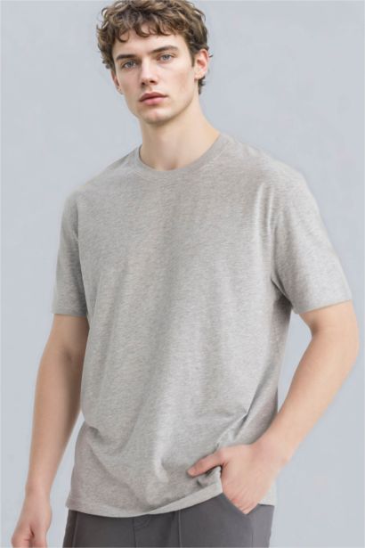 100% Cotton Regular Fit Crew Neck Basic T-Shirt
