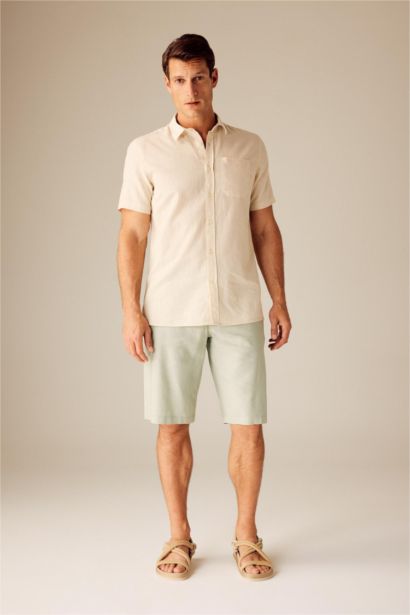 Рубашка в клетку стандартного кроя с коротким рукавом