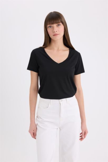 Regular Fıt V Yaka Basıc Düz Kısa Kollu Tişört