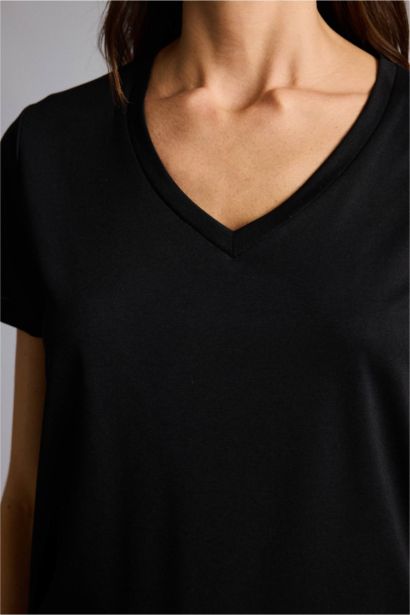 Regular Fıt V Yaka Basıc Düz Kısa Kollu Tişört