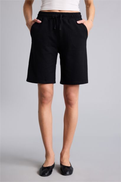 Regular Fit Basic Normal Waist Regular Hem Bermuda