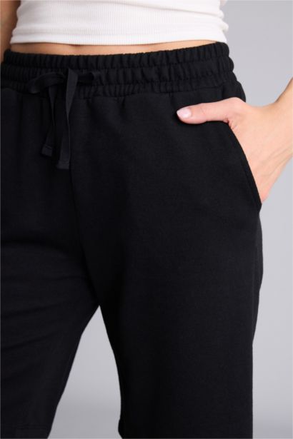 Regular Fit Basic Normal Waist Regular Hem Bermuda