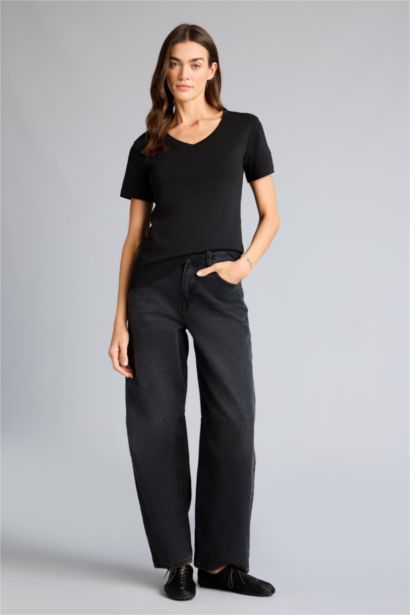 T-shirt basique en coton à manches courtes et col en V Coupe régulière