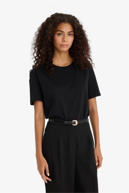 تيشيرت اسود سادة بيزك نص كم وياقة مستديرة