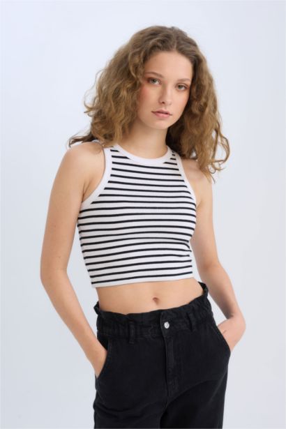 Slim Fit Camisole Crew Neck Tank Top