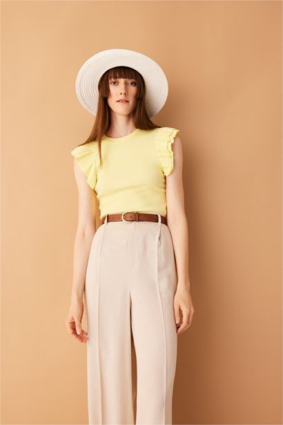 تيشيرت بقصة عادية بياخة مستديرة