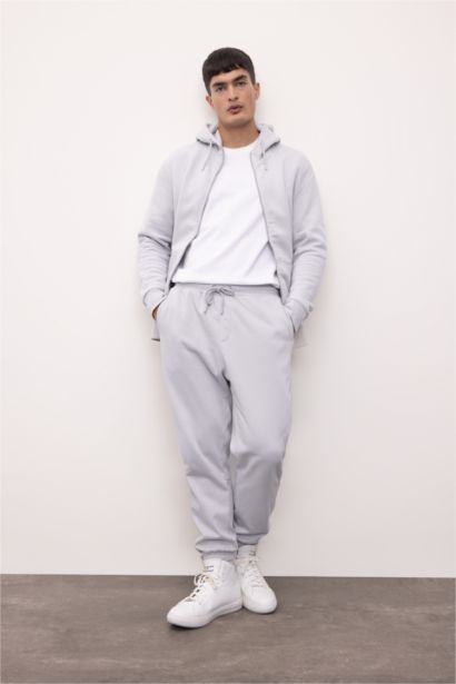 Regular Fit Soft Furry Inside Basic Zippered Hoodie