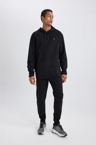 سويت شيرت بقصة عادية وغطاء للرأس بجيب