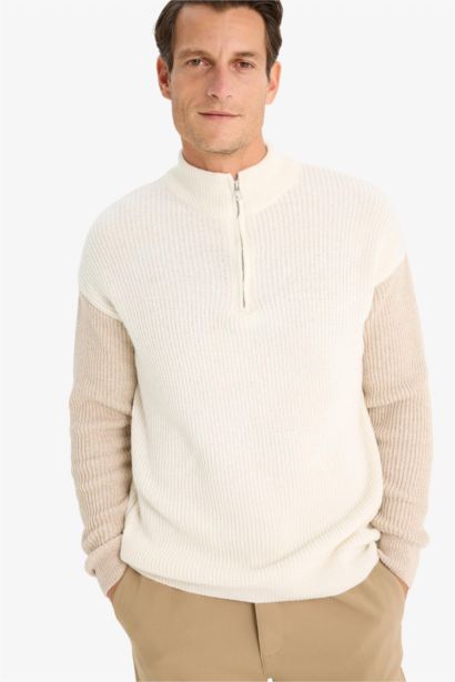 Relax Fit Renk Bloklu Dik Yaka Yarım Fermuarlı Triko Kazak