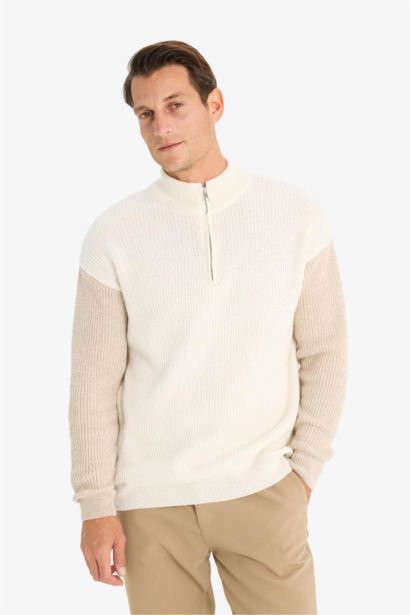 Relax Fit Renk Bloklu Dik Yaka Yarım Fermuarlı Triko Kazak