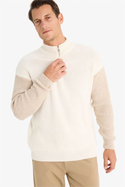 Relax Fit Renk Bloklu Dik Yaka Yarım Fermuarlı Triko Kazak