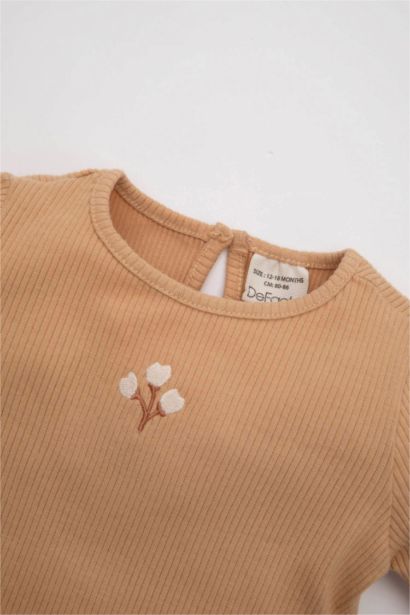 طقم بناتي مضلع بلوزة بنقشة الزهور وليجنج قصة عادية - قطعتين