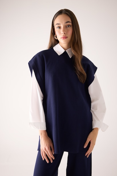 Regular Fit Crew Neck