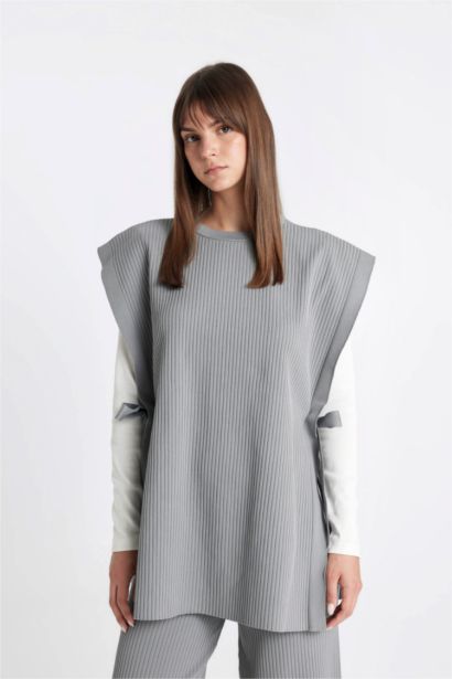 Regular Fit Crew Neck