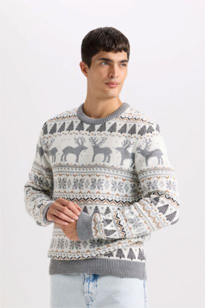 New Year Themed Standard Fit Crew Neck Knitted Pullover