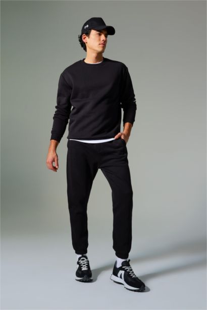 Standard Fit Jogger