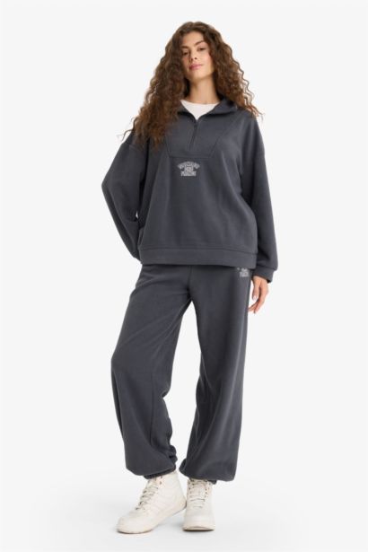 Standard Fit fleece Trousers