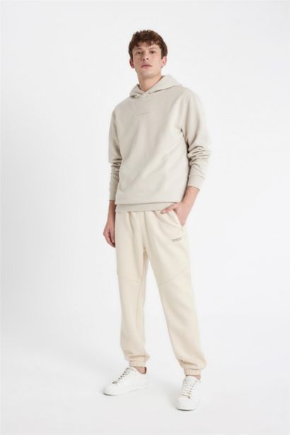 Regular Fit Zipper Pocket Printed Trousers