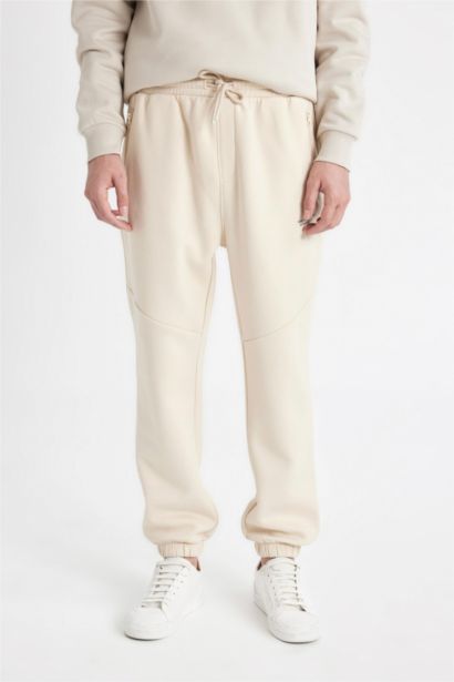 Regular Fit Zipper Pocket Printed Trousers