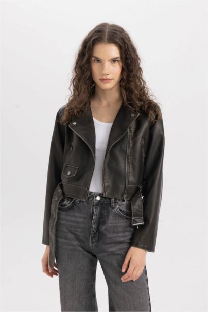 Su Geçirmez Oversize Geniş Kalıp Fermuarlı Eskitme Kemerli Suni Deri Kısa Ceket