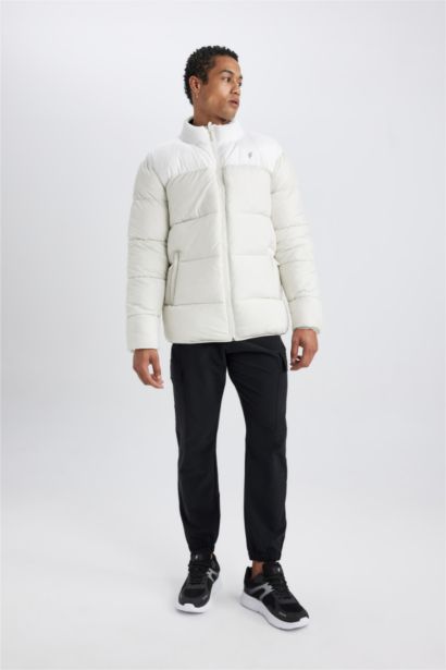 قمصلة اوفر سايز طارد للماء من DeFactoFit