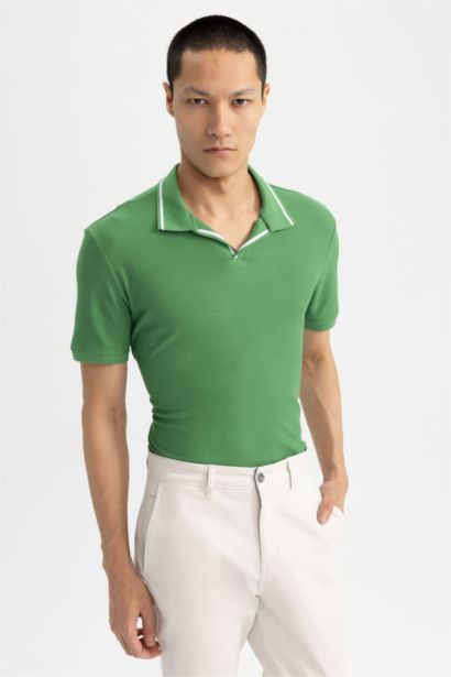 Футболка-поло приталенного кроя