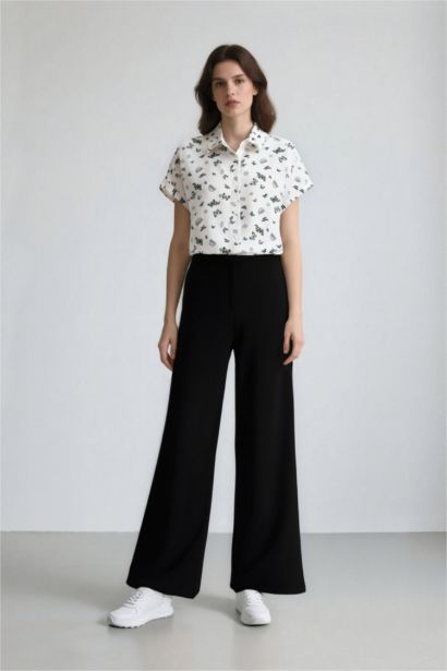 قميص نص كم من فيسكوز مطبوع قصة عادية