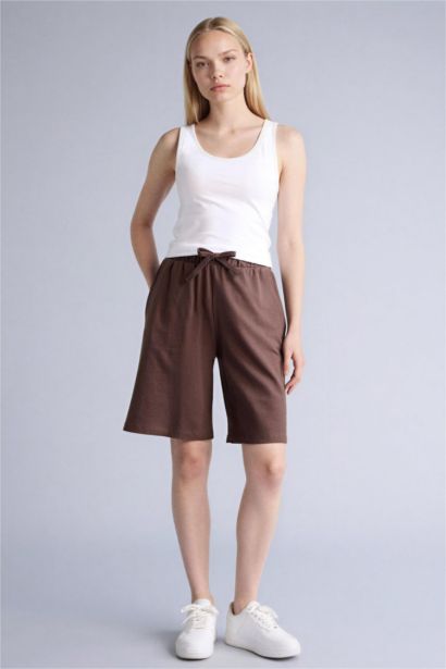 Бермуды стандартного кроя со средней талией базовый из тонкой ткани для женщин