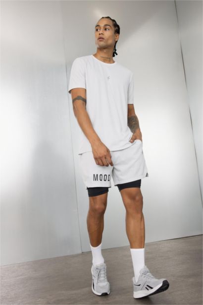 Slim Fit Dar Kesim Fermuarlı Telefon Cepli Sporcu Taytlı Şort